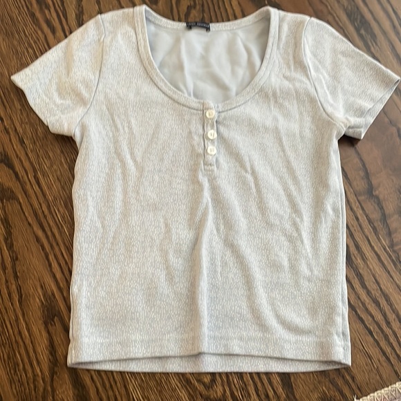 3 BrandyMelville shirts, one size only . Great condition!All3 together only $40! - Picture 2 of 6